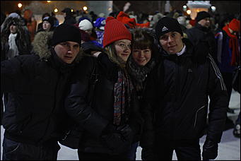 13 января 2012г. Барнаул , площадь Сахарова   Радиостанция «Юмор ФМ Барнаул» отметила пятилетие и Старый Новый год