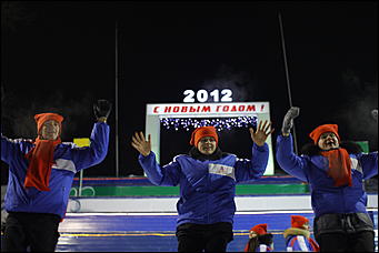 13 января 2012г. Барнаул , площадь Сахарова   Радиостанция «Юмор ФМ Барнаул» отметила пятилетие и Старый Новый год