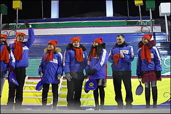 13 января 2012г. Барнаул , площадь Сахарова   Радиостанция «Юмор ФМ Барнаул» отметила пятилетие и Старый Новый год