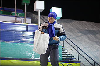 13 января 2012г. Барнаул , площадь Сахарова   Радиостанция «Юмор ФМ Барнаул» отметила пятилетие и Старый Новый год