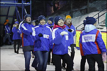 13 января 2012г. Барнаул , площадь Сахарова   Радиостанция «Юмор ФМ Барнаул» отметила пятилетие и Старый Новый год