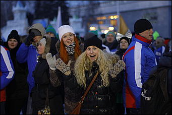 13 января 2012г. Барнаул , площадь Сахарова   Радиостанция «Юмор ФМ Барнаул» отметила пятилетие и Старый Новый год