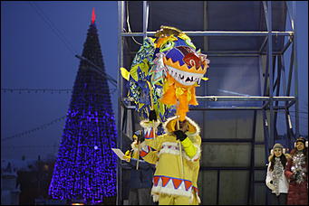 13 января 2012г. Барнаул , площадь Сахарова   Радиостанция «Юмор ФМ Барнаул» отметила пятилетие и Старый Новый год