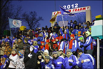 13 января 2012г. Барнаул , площадь Сахарова   Радиостанция «Юмор ФМ Барнаул» отметила пятилетие и Старый Новый год