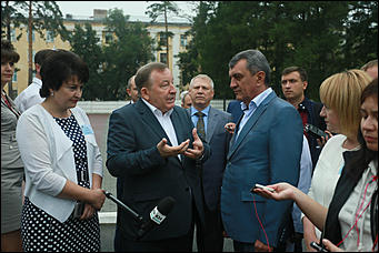 30 мая 2018 г., Барнаул. Екатерина Смолихина   Губернатор Александр Карлин в объективе Amic.ru