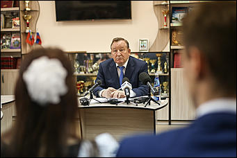 30 мая 2018 г., Барнаул. Екатерина Смолихина   Губернатор Александр Карлин в объективе Amic.ru