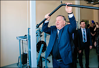 10 март 2016 г., Барнаул © Амител Вячеслав Мельников   Губернатор края провел торжественное открытие спортивного комплекса в Алейске