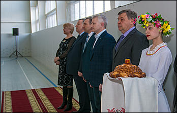 10 март 2016 г., Барнаул © Амител Вячеслав Мельников   Губернатор края провел торжественное открытие спортивного комплекса в Алейске