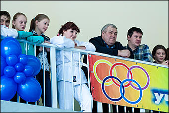 10 март 2016 г., Барнаул © Амител Вячеслав Мельников   Губернатор края провел торжественное открытие спортивного комплекса в Алейске