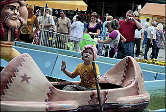 12 июня 2011 г., Барнаул   Гала-концерт фестиваля "Карусель дружбы"