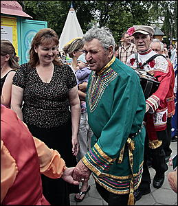 12 июня 2011 г., Барнаул   Гала-концерт фестиваля "Карусель дружбы"