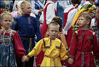 12 июня 2011 г., Барнаул   Гала-концерт фестиваля "Карусель дружбы"