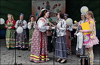 12 июня 2011 г., Барнаул   Гала-концерт фестиваля "Карусель дружбы"