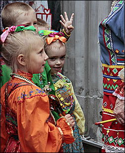 12 июня 2011 г., Барнаул   Гала-концерт фестиваля "Карусель дружбы"