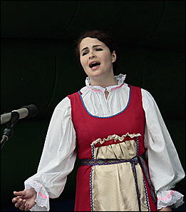 12 июня 2011 г., Барнаул   Гала-концерт фестиваля "Карусель дружбы"