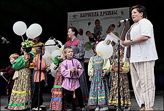 12 июня 2011 г., Барнаул   Гала-концерт фестиваля "Карусель дружбы"