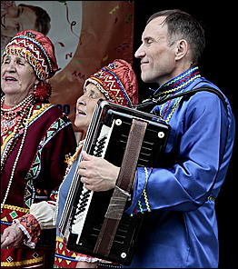 12 июня 2011 г., Барнаул   Гала-концерт фестиваля "Карусель дружбы"