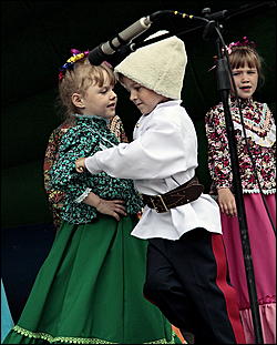 12 июня 2011 г., Барнаул   Гала-концерт фестиваля "Карусель дружбы"