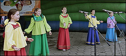 12 июня 2011 г., Барнаул   Гала-концерт фестиваля "Карусель дружбы"