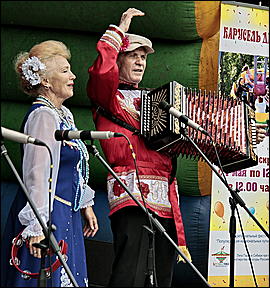 12 июня 2011 г., Барнаул   Гала-концерт фестиваля "Карусель дружбы"