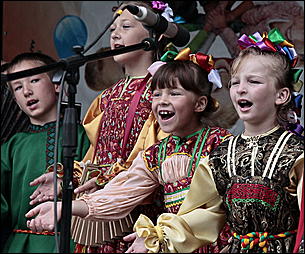 12 июня 2011 г., Барнаул   Гала-концерт фестиваля "Карусель дружбы"