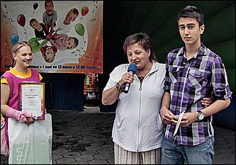 12 июня 2011 г., Барнаул   Гала-концерт фестиваля "Карусель дружбы"