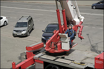 7 июнь 2017 г., Барнаул   Фоторепортаж о том, как сотрудники МЧС снимали людей с колеса обозрения 