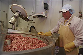 26 мая 2010 г., Новосибирск   Как журналисты за колбасой ходили