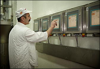 26 мая 2010 г., Новосибирск   Как журналисты за колбасой ходили