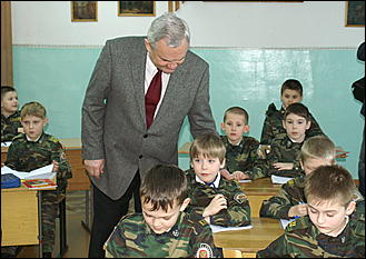 9 февраля 2007г., Барнаул   Барнаульской кадетской школе помогут решить проблемы