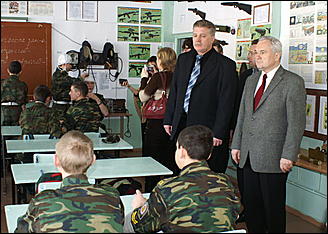 9 февраля 2007г., Барнаул   Барнаульской кадетской школе помогут решить проблемы