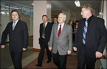 9 февраля 2007г., Барнаул   Барнаульской кадетской школе помогут решить проблемы