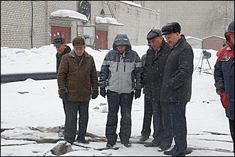 16-17 марта 2011 г., Барнаул   Устранение аварии на коллекторе в центре Барнаула