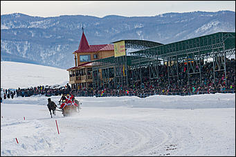 27 февраль 2017 г., Барнаул © Амител Вячеслав Мельников   "Что ж вы кони мои привередливые..." Межрегиональный конноспортивный праздник состоялся на ипподроме "Сибирского подворья" 