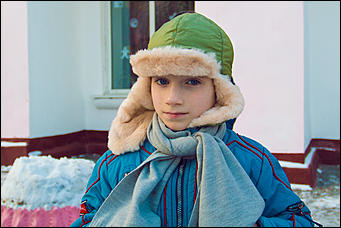 18 декабря 2015 г. Барнаул   Белый козленок поздравил с наступающим Новым годом барнаульский детский дом