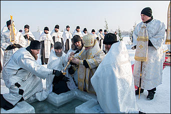 19 января 2016 г. Барнаул © Амител. Вячеслав Мельников   Как проходил праздник Крещение Господне