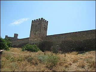 Август 2009 г., Крым   Генуэзская крепость в городе Судаке (Крым, Украина)