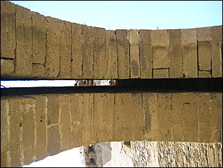 Август 2009 г., Крым   Генуэзская крепость в городе Судаке (Крым, Украина)