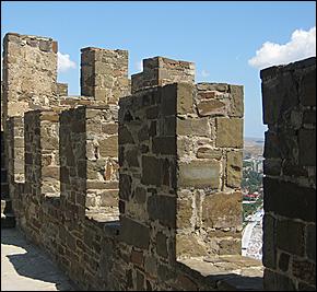 Август 2009 г., Крым   Генуэзская крепость в городе Судаке (Крым, Украина)