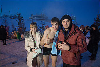 19 январь 2017 г., Барнаул © Амител Вячеслав Мельников Как барнаульцы окунаются в купель на Крещение