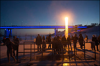 19 январь 2017 г., Барнаул © Амител Вячеслав Мельников Как барнаульцы окунаются в купель на Крещение