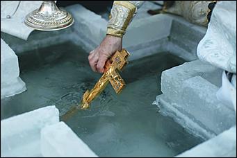 20 января 2021 г., Барнаул   "Вытаскивай меня, я уже все". Как в Барнауле прошел праздник Крещения