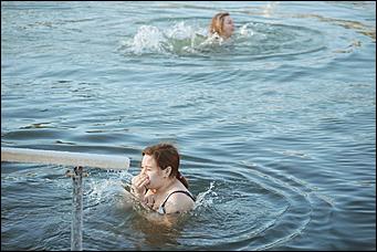 20 января 2021 г., Барнаул   "Вытаскивай меня, я уже все". Как в Барнауле прошел праздник Крещения