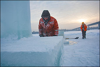 17 январь 2017 г., Барнаул © Амител Вячеслав Мельников   Как возводят купели для тех, кто будет окунаться в прорубь
