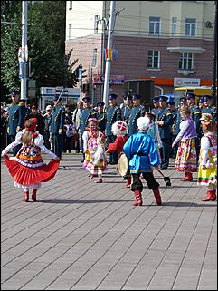 14 сентябрь 2012 г., Барнаул   Открытие памятника «Переселенцам на Алтай от благодарных потомков»
