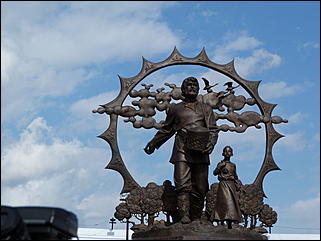 14 сентябрь 2012 г., Барнаул   Открытие памятника «Переселенцам на Алтай от благодарных потомков»
