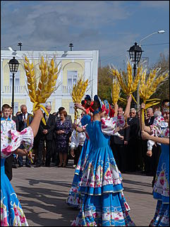 14 сентябрь 2012 г., Барнаул   Открытие памятника «Переселенцам на Алтай от благодарных потомков»
