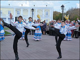 14 сентябрь 2012 г., Барнаул   Открытие памятника «Переселенцам на Алтай от благодарных потомков»
