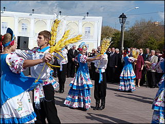 14 сентябрь 2012 г., Барнаул   Открытие памятника «Переселенцам на Алтай от благодарных потомков»
