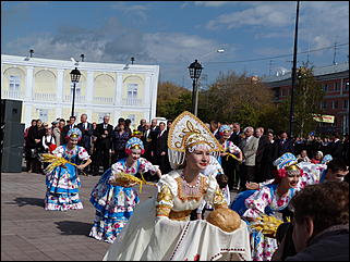14 сентябрь 2012 г., Барнаул   Открытие памятника «Переселенцам на Алтай от благодарных потомков»
